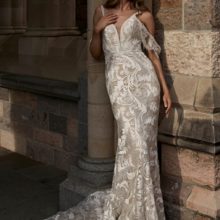 csipkés sellő menyasszonyi ruha