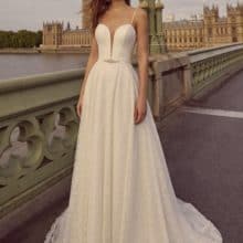 csillogó menyasszonyi ruha