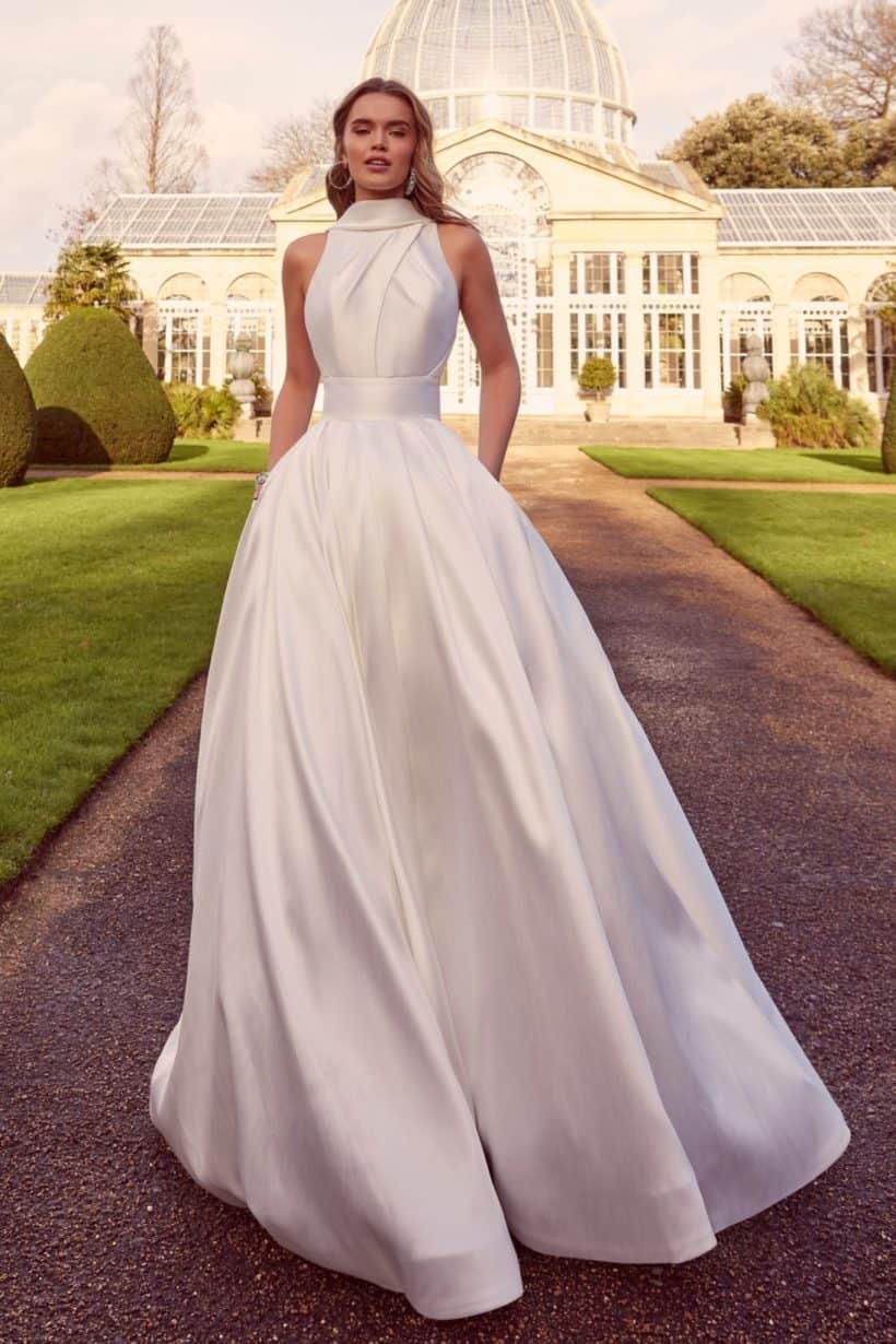 hercegnős mikádó esküvői ruha