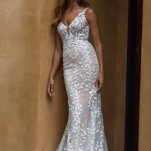 Esküvői ruha moletteknek - Madi Lane "Piper"