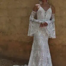 Evie Young - Azure rusztikus csipléből készült sellő esküvői ruha