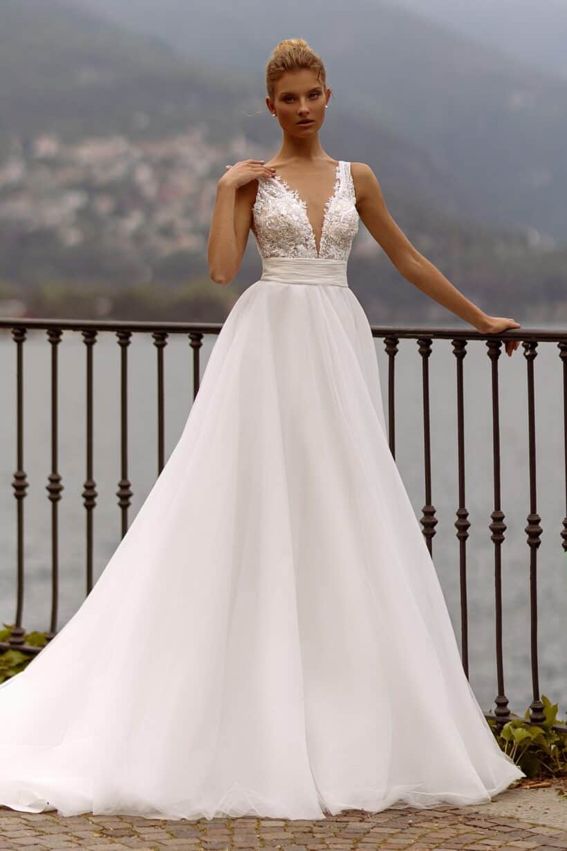 1028-1 Lady Di Bride wedding dress övvel készült szalagavató ruha