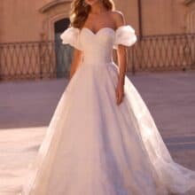 hercegnős menyasszonyi ruha vállpánt nélkül organzából