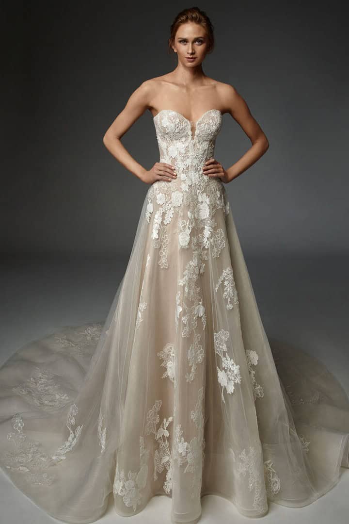 ELYSEE_2020_Pro_Hyacinthe_Fro_Web Enzoani Hyacinthe – Pántnélküli A-vonalú csipke esküvői ruha virágmotívummal