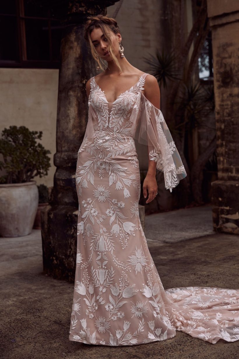 Színes esküvői ruha - Ember