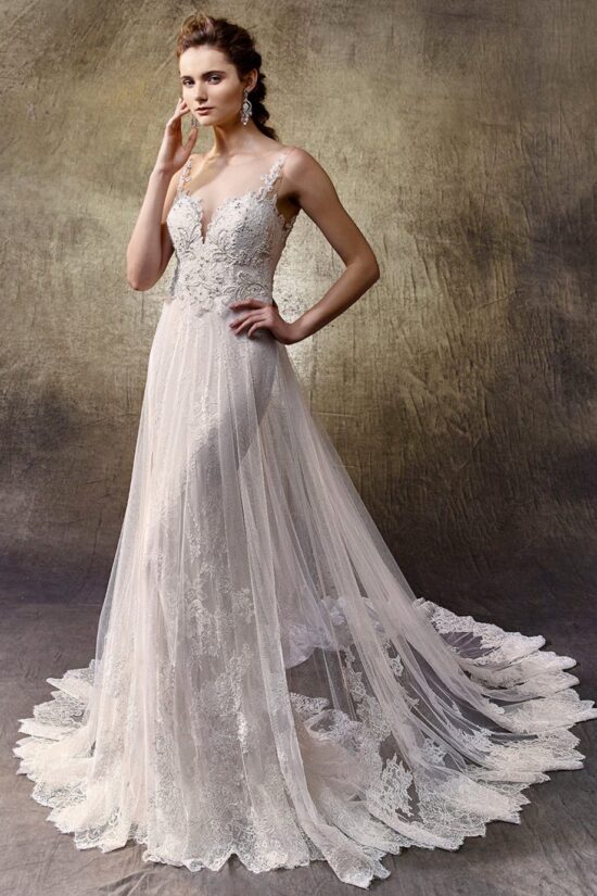 Csipkés 63 Enzoani Lovely – Sellő fazonú esküvői ruha tüll rátéttel és csipkés uszállyal