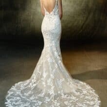 eskuvoi-ruha-blue-by-enzoani-Lesley-menyasszonyi-ruha-back