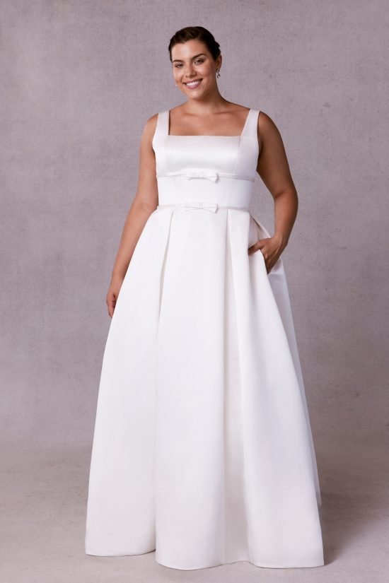 plus size szatén menyasszonyi ruha