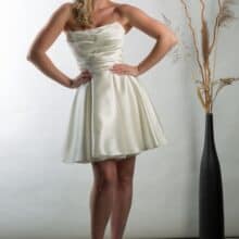 szatén rövid menyasszonyi ruha polgári esküvőre