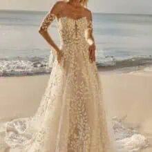 madi-lane-laiya Ujjas esküvői ruha csipkéből és tüllből