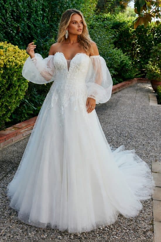 Plus size esküvői ruha puffos ujjal