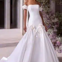 2932_1 Harang fazonú esküvői ruha