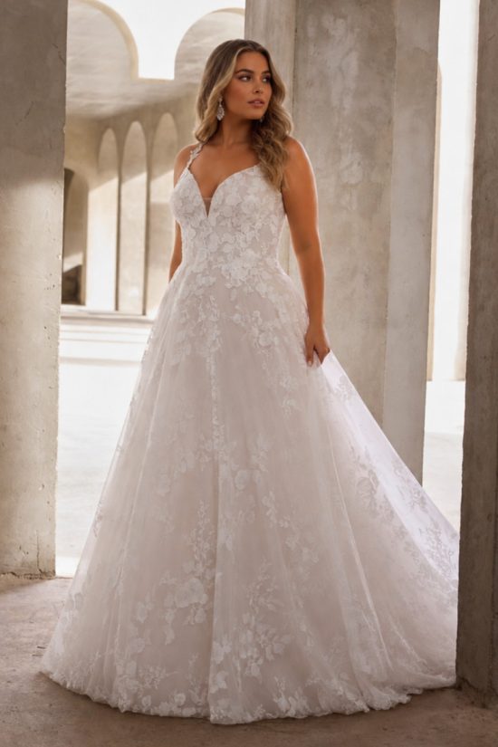 Plus size csipke menyasszonyi ruha A-vonalú fazonban – Morilee Minerva