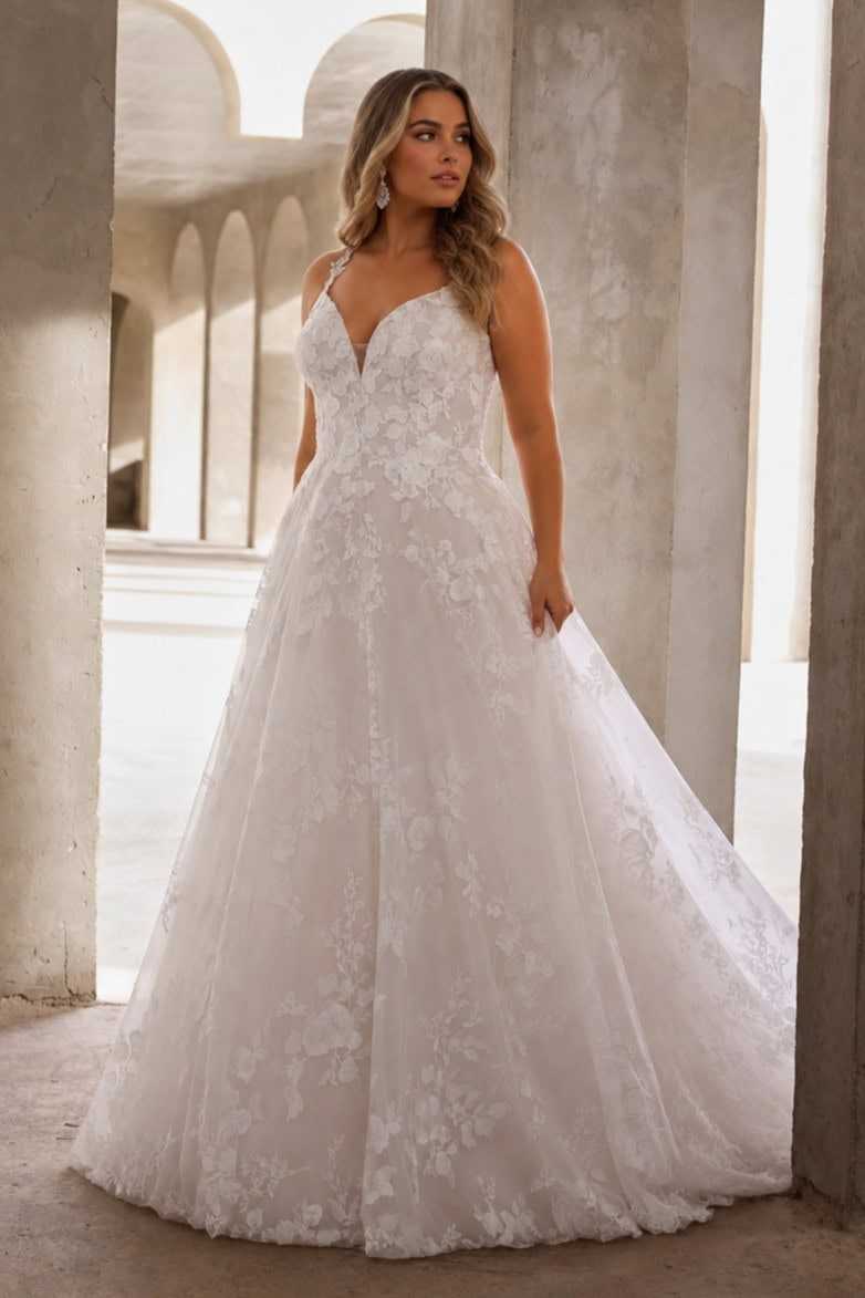 3480-1 Plus size csipke menyasszonyi ruha A-vonalú fazonban – Morilee Minerva