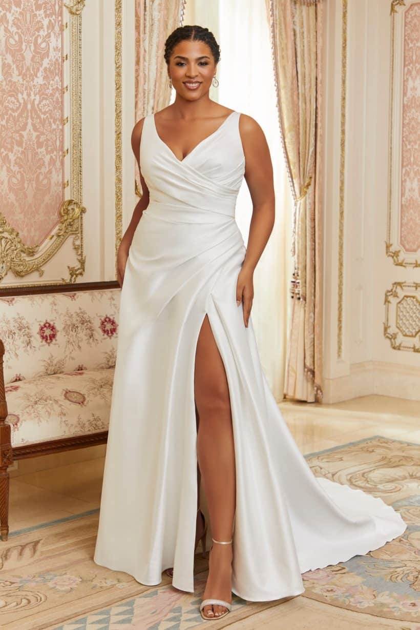 A-vonalú plus size menyasszonyi ruha