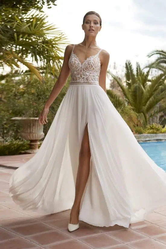 nyári csipkés menyasszonyi ruha