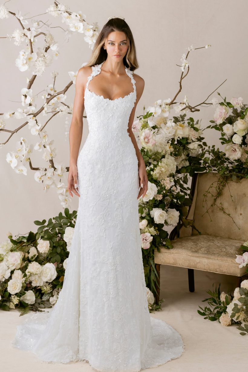 csillogó gyöngyös menyasszonyi ruha