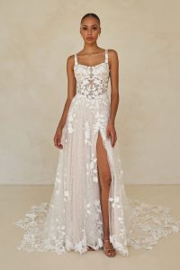 2026 menyasszonyi ruha trendek – a romantika új korszaka 20 Wimmer ML25675 1