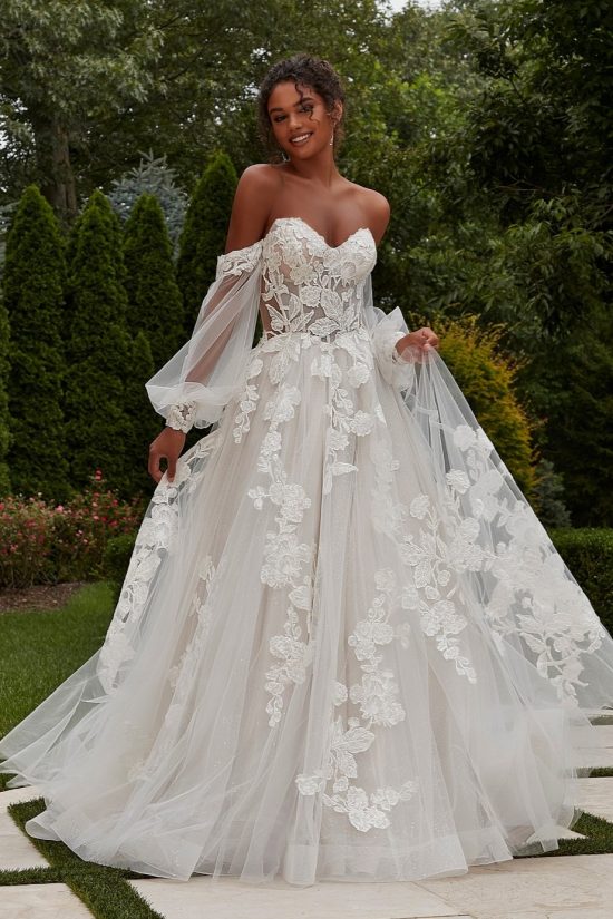 hercegnős menyasszonyi ruha ujjakkal