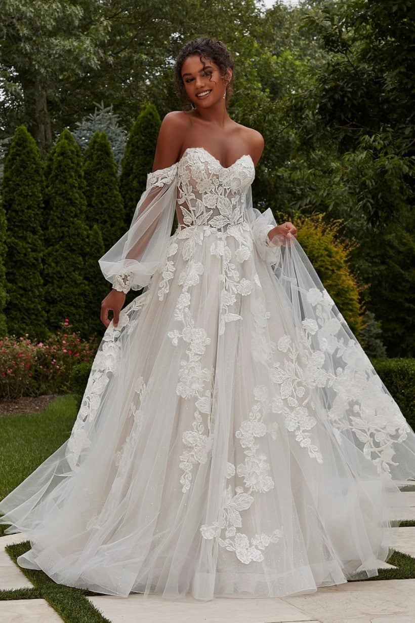 hercegnős menyasszonyi ruha ujjakkal