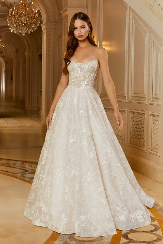 A vonal menyasszonyi ruha fűzős felsőrésszel