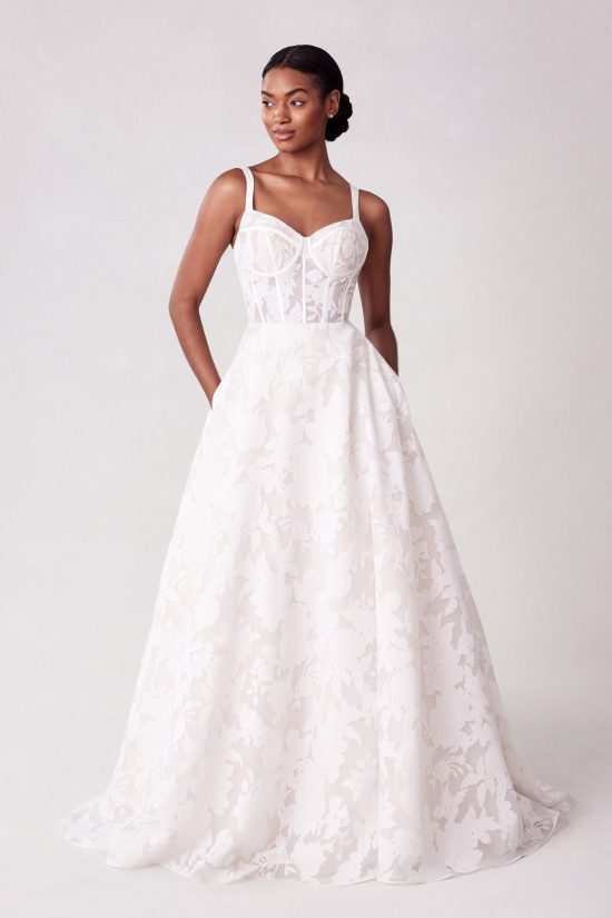 organza menyasszonyi ruha A vonal zsebbel