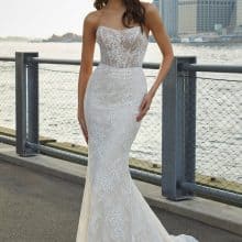 sellő fazonú menyasszonyi ruha csipkével