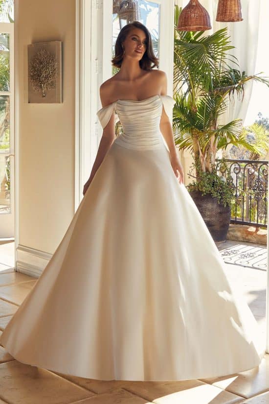 szatén hercegnős menyasszonyi ruha