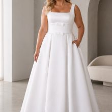 sway Plus size szatén menyasszonyi ruha A-vonalú fazonban